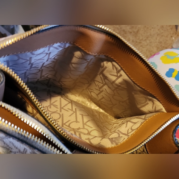 Calvin Klein Bag Purse Satchel Beige Tan Gold Hardware BENIFITS CHARITY - Picture 10 of 16